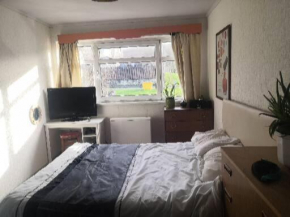 dm'at'brynaldo4availability